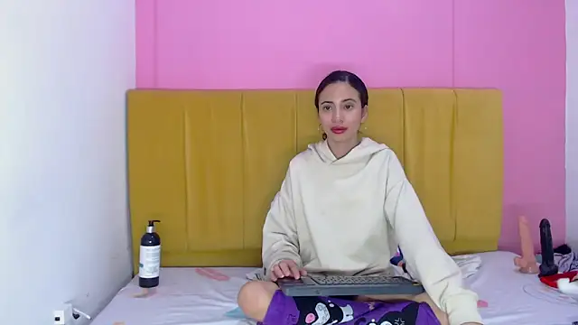 Snapshot of angelinabrookcm101 chatting on 12/07/24, 08:22 angelinabrookcm101 online show from 12/07/24, 08:22