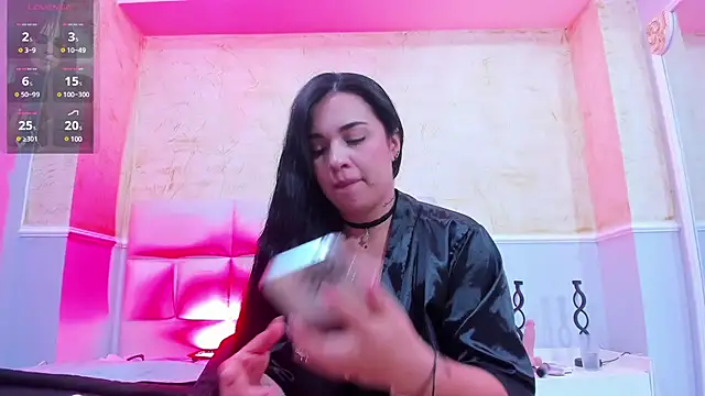 brianaGuzman online show from 01/30/25, 04:55