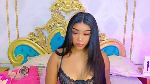 Snapshot of SalomeRestrepo chatting on 05/06/26, 03:57 SalomeRestrepo online show from 05/06/26, 03:57