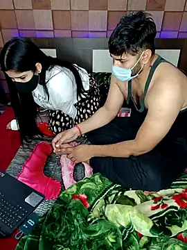 Snapshot of aaliya_bhattt chatting on 12/17/24, 03:06 aaliya bhattt online show from 12/17/24, 03:06