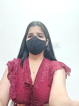 Snapshot of aaliya_bhattt chatting on 12/27/24, 12:45 aaliya bhattt online show from 12/27/24, 12:45