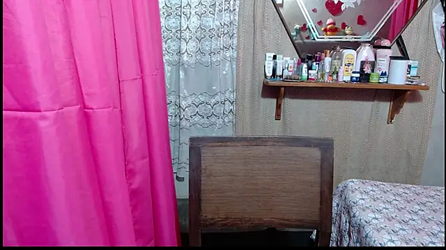 Snapshot of Lunawillis chatting on 01/08/26, 07:05 Lunawillis online show from 01/08/26, 07:05