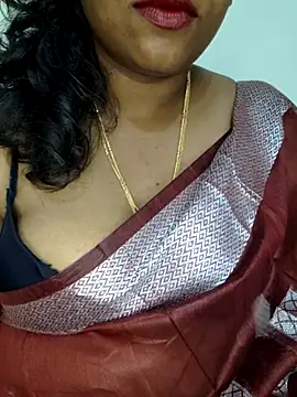 Snapshot of Sexy_Ammu_Telugu chatting on 02/26/25, 09:10 Sexy Ammu Telugu online show from 02/26/25, 09:10