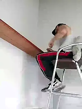 AndresSmith   online show from 01/03/25, 07:50