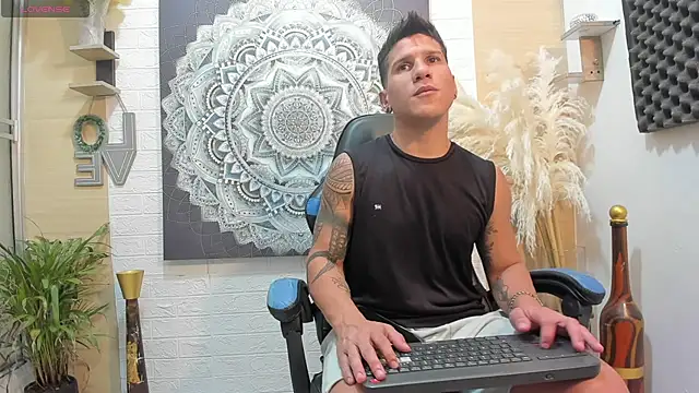 Snapshot of nakedfoam1 chatting on 01/19/26, 03:21 nakedfoam1 online show from 01/19/26, 03:21