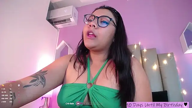 Snapshot of MeghanBurn chatting on 01/18/25, 01:08 MeghanBurn online show from 01/18/25, 01:08