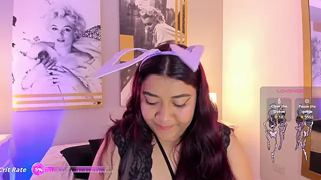 Snapshot of MeghanBurn chatting on 10/30/25, 12:28 MeghanBurn online show from 10/30/25, 12:28