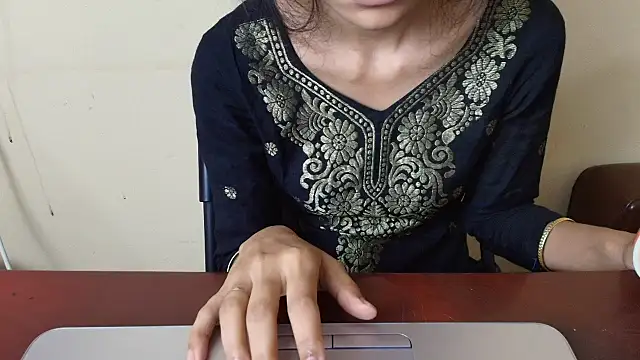 Srabontii online show from 11/24/25, 01:05