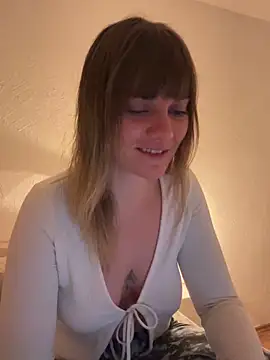 Snapshot of Milla__one chatting on 01/12/25, 08:36 Milla  one online show from 01/12/25, 08:36