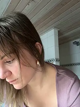 Snapshot of Milla__one chatting on 01/13/25, 08:26 Milla  one online show from 01/13/25, 08:26