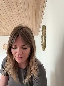 Snapshot of Milla__one chatting on 03/07/25, 11:18 Milla  one online show from 03/07/25, 11:18