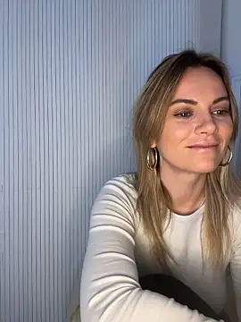 Milla  one online show from 11/26/25, 08:59