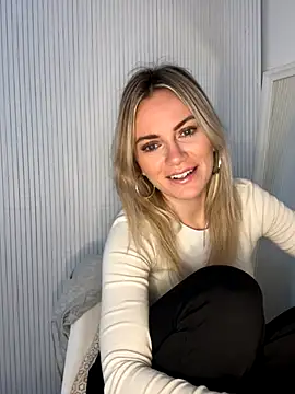 Snapshot of Milla__one chatting on 01/08/26, 08:38 Milla one online show from 01/08/26, 08:38