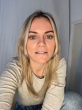 Snapshot of Milla__one chatting on 01/10/26, 02:19 Milla one online show from 01/10/26, 02:19