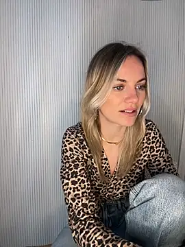 Snapshot of Milla__one chatting on 03/17/26, 07:55 Milla one online show from 03/17/26, 07:55