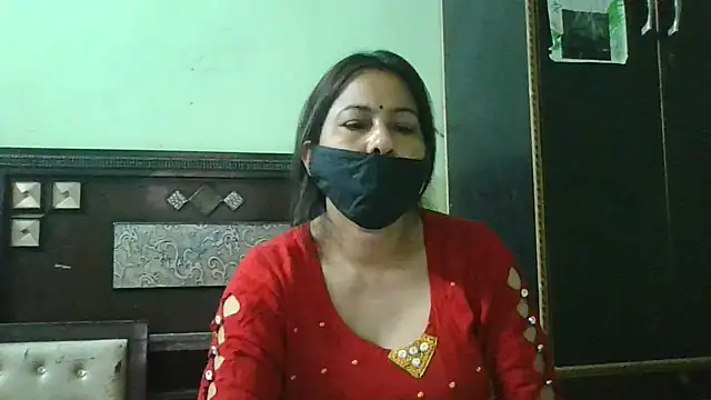 Snapshot of couplesuni chatting on 03/09/26, 10:19 couplesuni online show from 03/09/26, 10:19