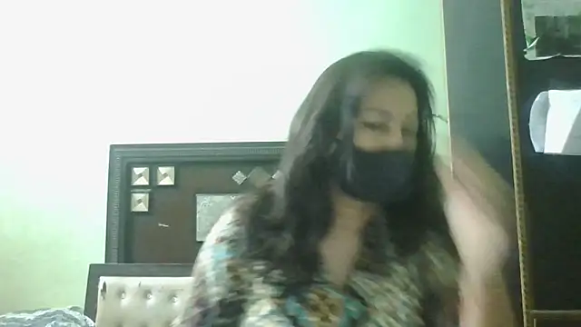 couplesuni online show from 05/06/26, 03:13