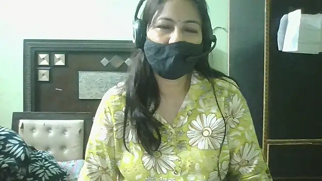 couplesuni online show from 05/18/26, 02:18