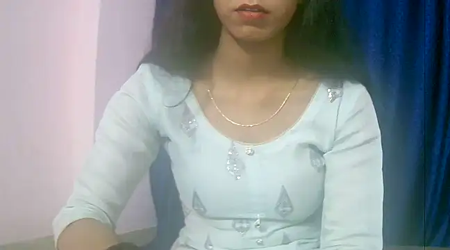Cute Sanna online show from 01/07/25, 07:49
