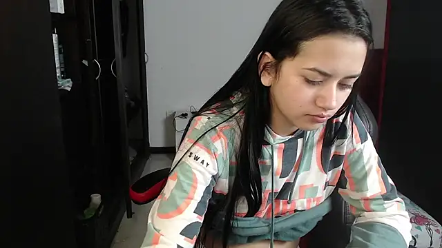 kayla k18 online show from 02/17/25, 07:42