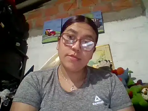 dafne19  online show from 03/18/25, 04:04