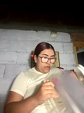 dafne19  online show from 10/11/25, 05:17