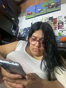 dafne19  online show from 11/20/25, 04:12