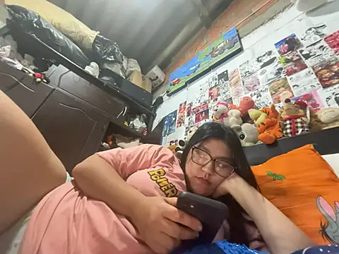 dafne19  online show from 05/06/26, 03:46