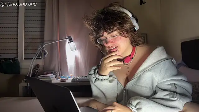 Snapshot of yudrayeb chatting on 12/03/24, 02:03 yudrayeb online show from 12/03/24, 02:03