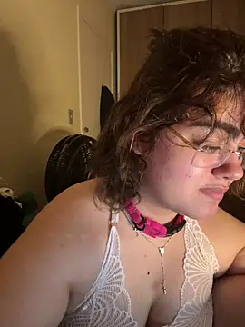 Snapshot of yudrayeb chatting on 01/02/25, 02:22 yudrayeb online show from 01/02/25, 02:22