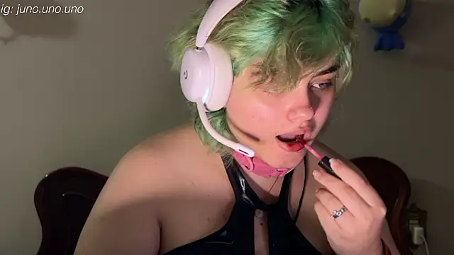 Snapshot of yudrayeb chatting on 02/20/25, 12:08 yudrayeb online show from 02/20/25, 12:08