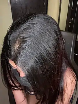 Aakanshaa   online show from 01/10/26, 10:17