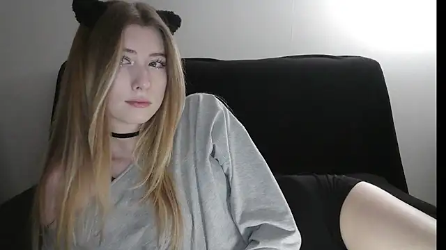 ErikaShyy online show from 06/16/26, 10:29
