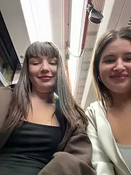 Snapshot of Sophie_Avory chatting on 02/21/25, 06:59 Sophie Avory online show from 02/21/25, 06:59