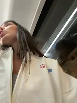 Snapshot of Sophie_Avory chatting on 10/15/25, 06:19 Sophie Avory online show from 10/15/25, 06:19