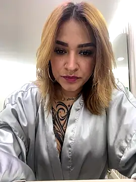 Snapshot of CyntiaAdams chatting on 09/08/25, 06:29 CyntiaAdams online show from 09/08/25, 06:29