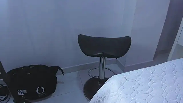 LiaFlowers online show from 12/05/24, 01:47