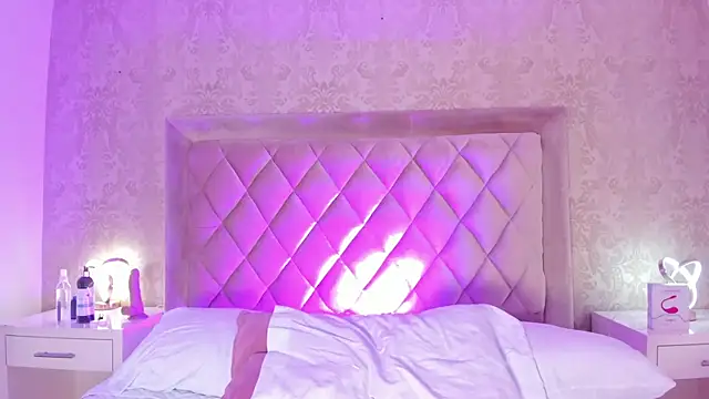 LiaFlowers online show from 01/21/25, 04:21