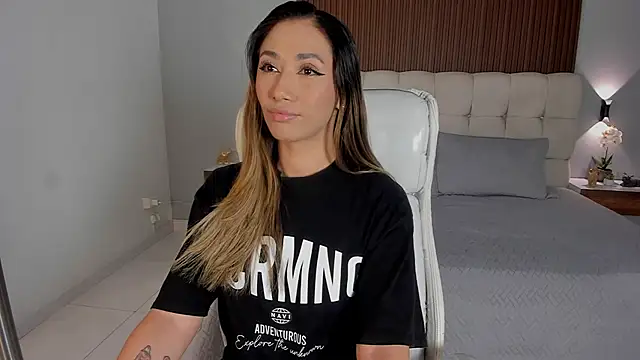 Snapshot of Emma23__ chatting on 02/19/26, 06:31 Emma23 online show from 02/19/26, 06:31