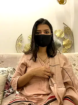 Snapshot of MaYaa__11 chatting on 11/21/25, 06:56 MaYaa 11 online show from 11/21/25, 06:56