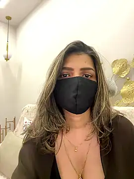 Snapshot of MaYaa__11 chatting on 01/14/26, 07:14 MaYaa 11 online show from 01/14/26, 07:14