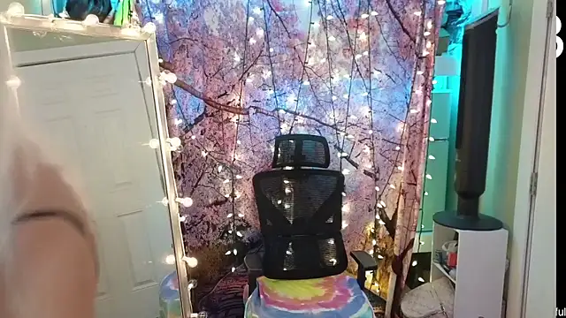 cunty tranny lydia online show from 06/15/26, 04:58