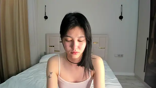 Lola Peach online show from 02/21/26, 05:30