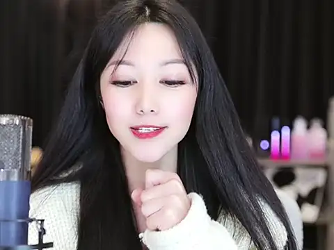 Nuyoah-77 online show from 01/13/25, 05:02