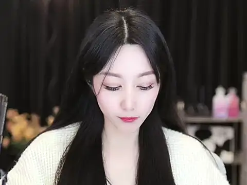 Nuyoah-77 online show from 01/18/25, 03:49