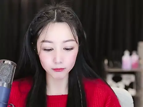 Nuyoah-77 online show from 02/02/25, 04:54