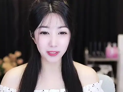 Nuyoah-77 online show from 09/20/25, 04:30