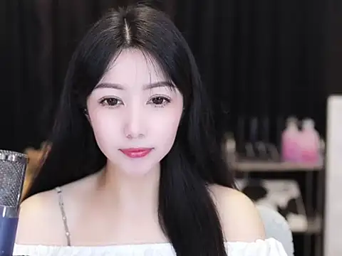 Nuyoah-77 online show from 09/22/25, 04:20