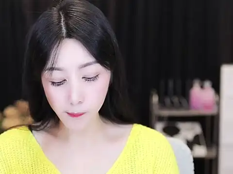 Nuyoah-77 online show from 10/02/25, 04:03