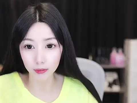 Nuyoah-77 online show from 11/15/25, 04:03